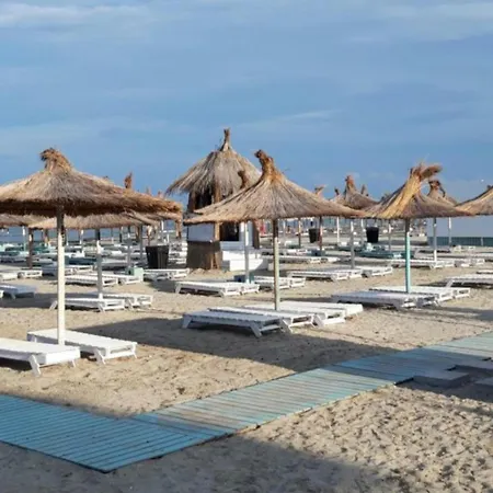 Panoramic Pool & Beach Prima Linie La Mare 20 Metri De Plaja With Parking * Navodari